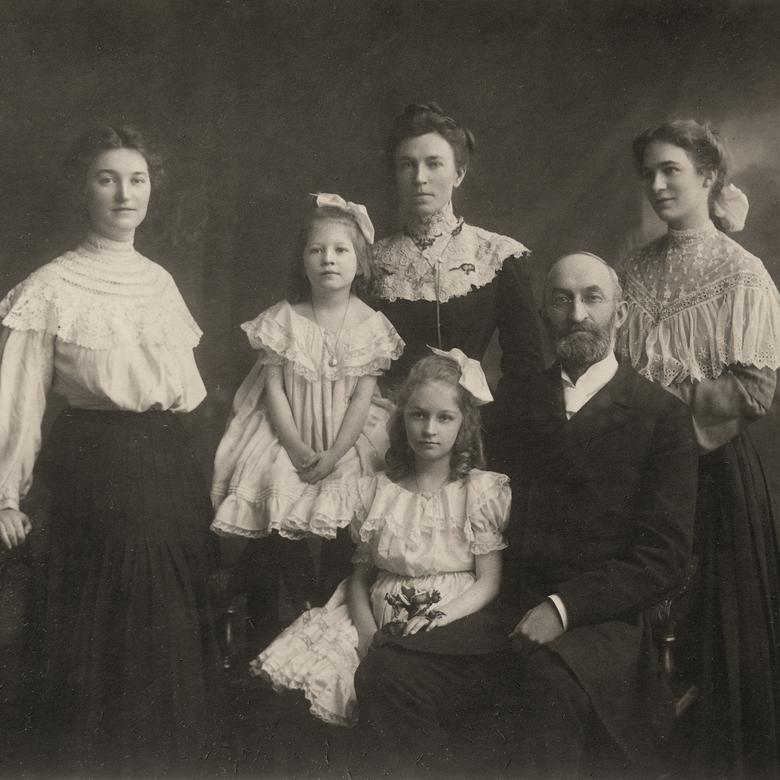 Heber and Emily with children